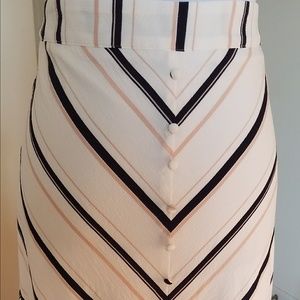 🌺 Fashion Nova Maxi Skirt